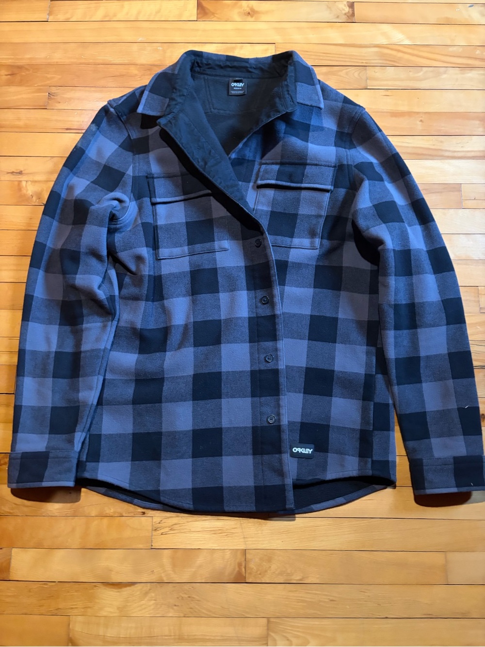 Oakley Black Plaid Button-Up Shirt Jacket